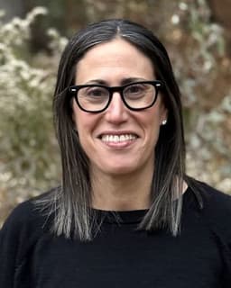 Jennifer Stoltz Favus