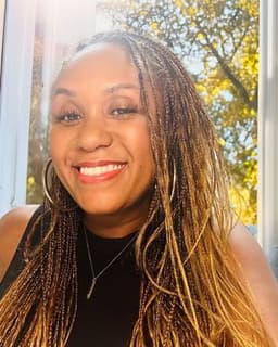 Shenelle Micole Foster