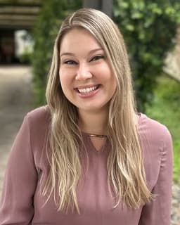 Jenell Gowin (Deep Wellness Center)