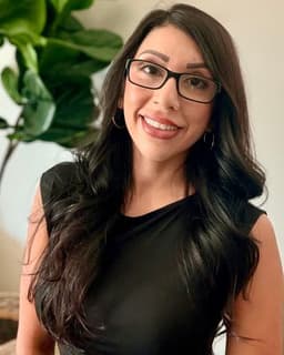 Amanda Elisa Larraga