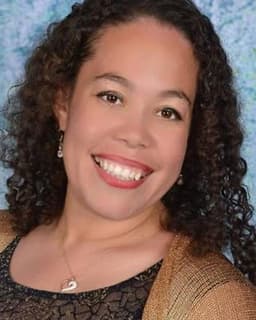 Gloria The Therapist