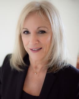 Madelaine Claire Weiss