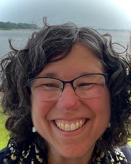 Cecilia Fernandez-Hall