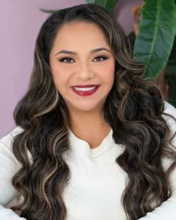 Verenice Navarro-Gomez