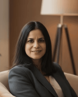 Adriana Salazar Flores