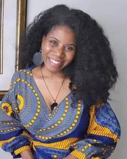 Dr. Yolanda Adwoa