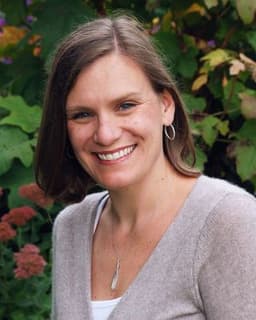 Kristina M Sundermann