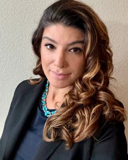 Dr. Kiyana Kianfar-Jagoda