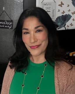 Mindful Haven Therapy Laura Valdes-Borsum, LLC