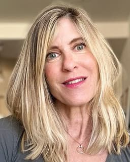 Mary Elizabeth Karlan