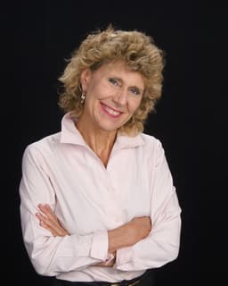 Elizabeth Ann Tsakiris