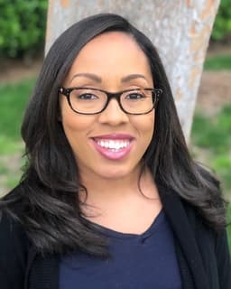 Gina Louhisdon Guerrero