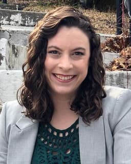 Stephanie Santos-Spencer