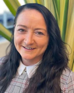 Niamh ( Neeve) Martin