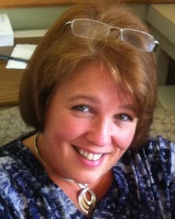 Theresa M Kinton-Mayhew