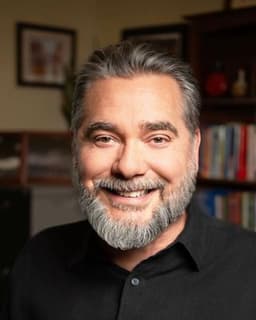 Christopher J Wenner