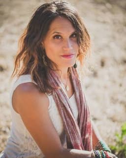 Aria Nemiro Desroberts