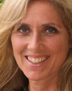 Niyaso Christine Carter