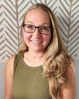 Joanna Oszmian LMFT, LLC