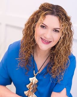 Jacqueline W Shields