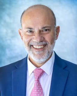 Dr. Flavio B. Souza-Campos