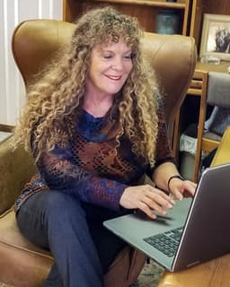 Dr. Lois V. Nightingale