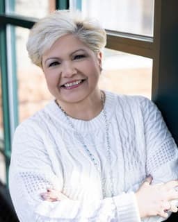 Stephanie A McMackin