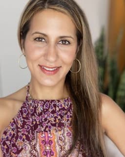 Dr. Salome Dubenetzky