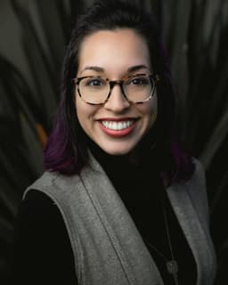 Vanessa L Longnecker