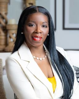 Dr. Shanda N Comeaux