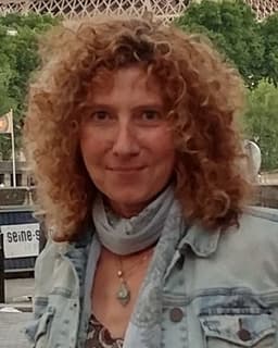 Julie A Visnich