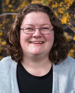 Amy Thompson (Illuminate Therapy)