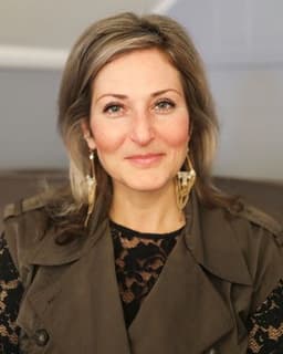 Katya Victoria Burdo