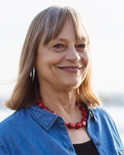 Liz (Elizabeth) LaBolt