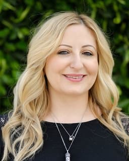 Isabelle Futsi - Certified Trauma Specialist & IFS