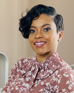 Andrea L Lovell-Bennett