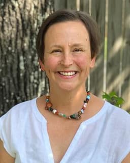 Stephanie Lynn Roach