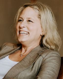 Elizabeth Danielle Mead