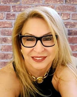 Dr. Angela Venetis-Colon