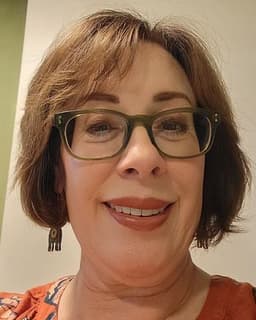 Elisabeth Henn-Carlson