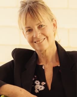 Lori Laurise E Trull