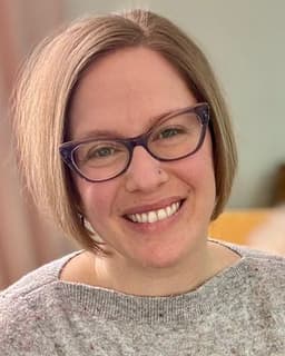 Amanda Metropolus- Milwaukee Therapist for Parents