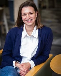 Lauren Hunter | Anxiety, Grief, & Life Transitions