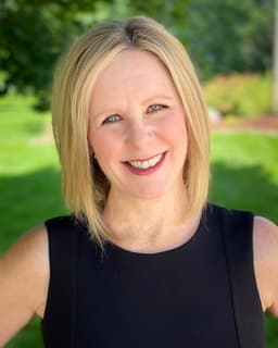 Christine V Petersen