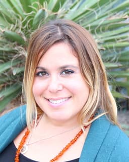 Danielle (Giles) Khouili