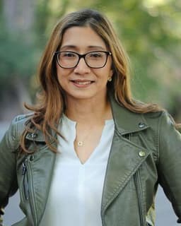 Dr. Myra Gueco Bernecker