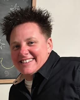 Waves of Change Counseling Group / Stacy Ott