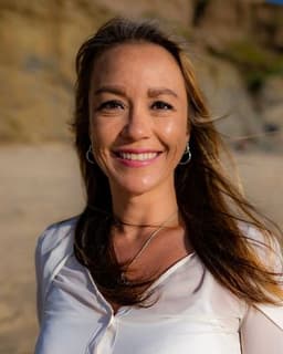 Dr. Gyna Overholtzer