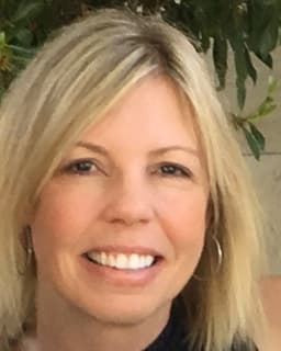 Lara (Jeanne) Jackson