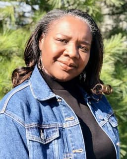 Shalonda James-Garza